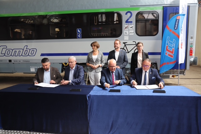 Zawarcie umowy między PKP Intercity i PKP Intercity Remtrak